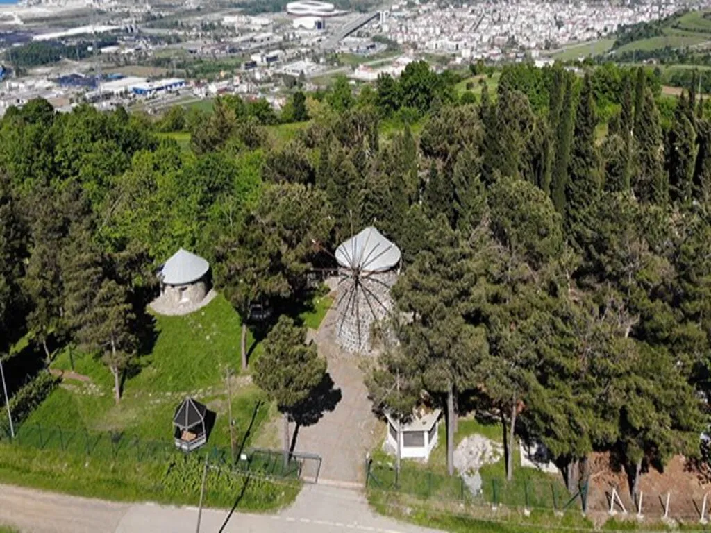 Karadeniz'in tek taş gövdeli yel değirmeni