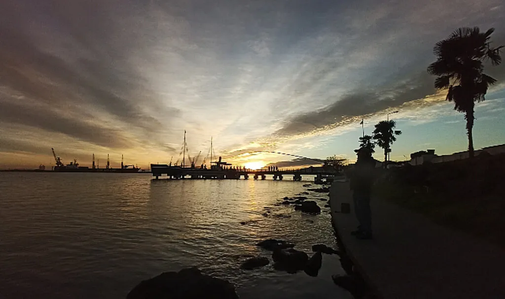 Samsun’da gün doğarken
