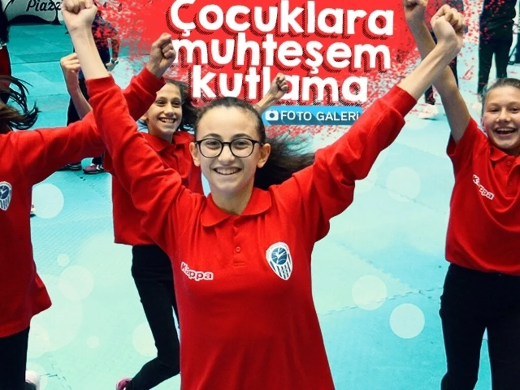 Çocuklara Muhteşem Kutlama