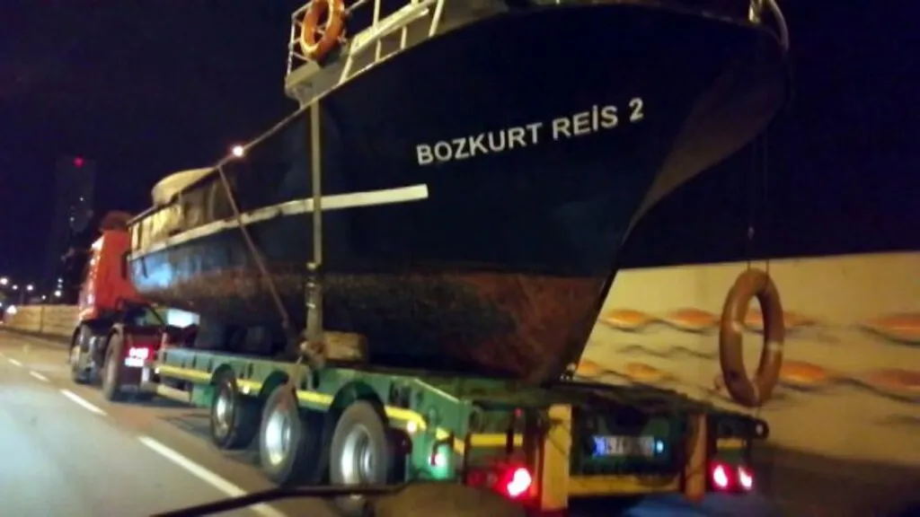 Samsun’da gemiyi karadan yürüttüler - Resim 3