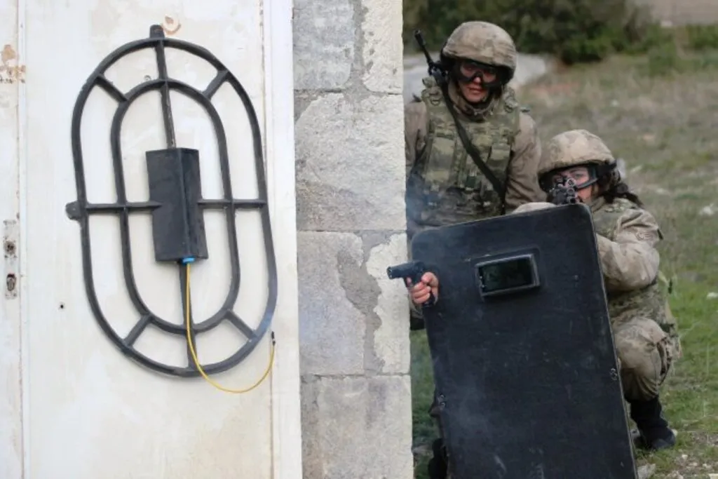 İşte Türkiye’nin İlk Kadın Jandarma Komando Astsubayları - Resim 8