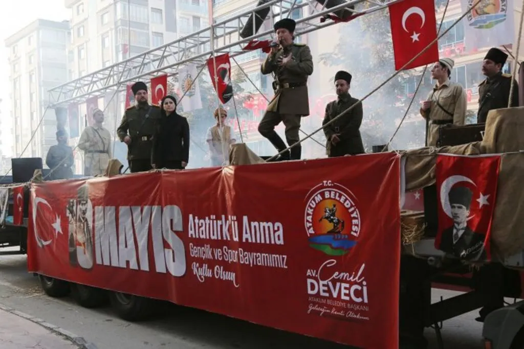 Atakum’un Cadde ve Sokaklarında Coşku Dolu 19 Mayıs Kutlaması - Resim 25