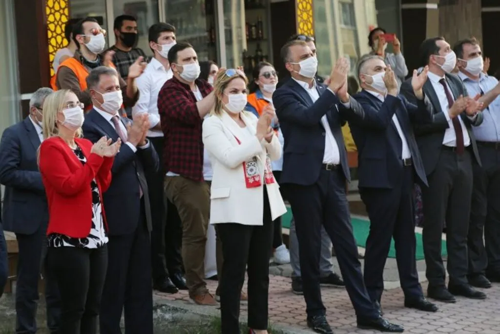 Atakum’un Cadde ve Sokaklarında Coşku Dolu 19 Mayıs Kutlaması - Resim 6