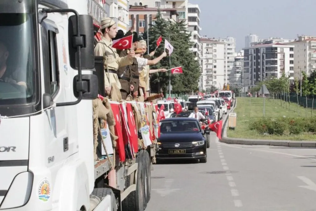 Atakum’un Cadde ve Sokaklarında Coşku Dolu 19 Mayıs Kutlaması - Resim 22