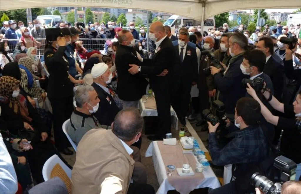 Samsun Şehidini Son Yolculuğuna Uğurladı - Resim 2