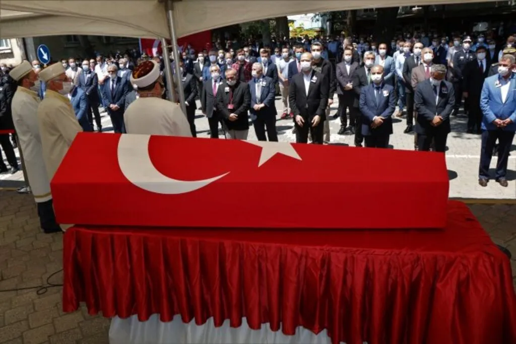 Samsun Şehidini Son Yolculuğuna Uğurladı - Resim 11