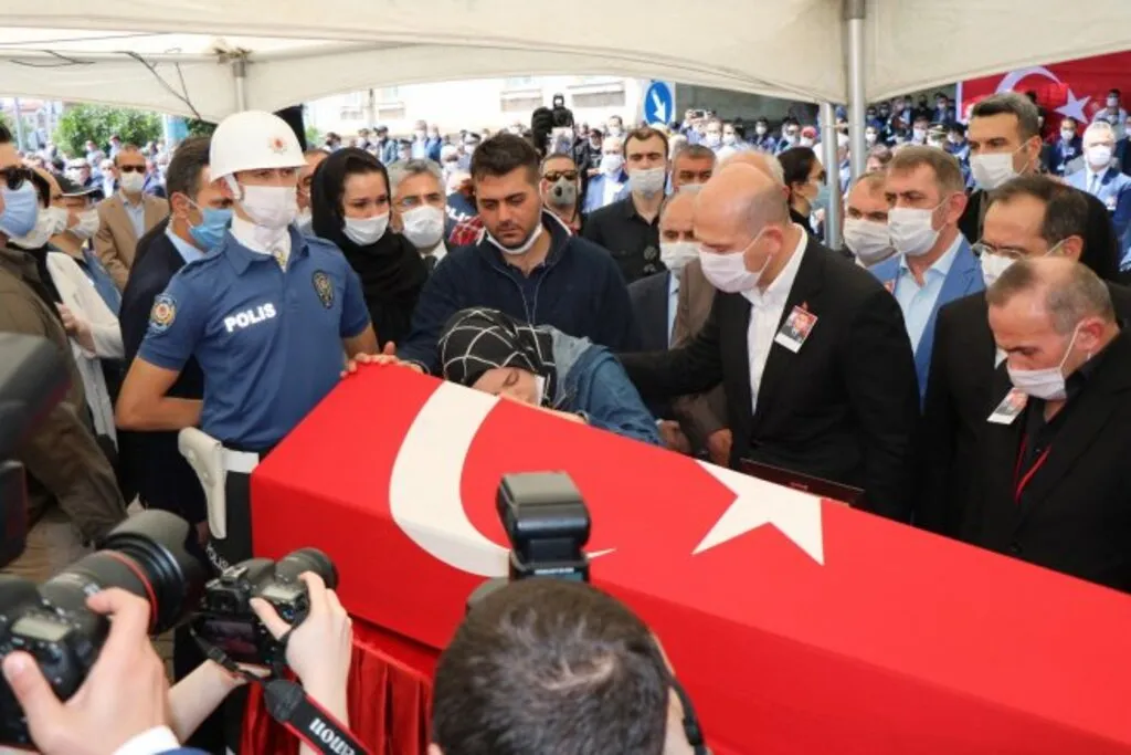 Samsun Şehidini Son Yolculuğuna Uğurladı - Resim 15