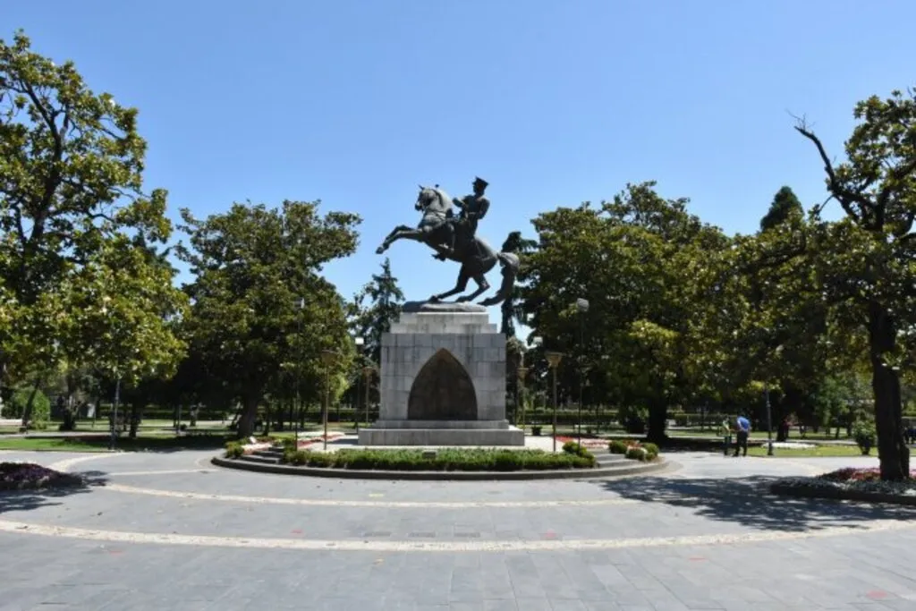 Samsun'da Sokağa Çıkma Kısıtlamasında Cadde ve Sokaklar Boş Kaldı - Resim 2