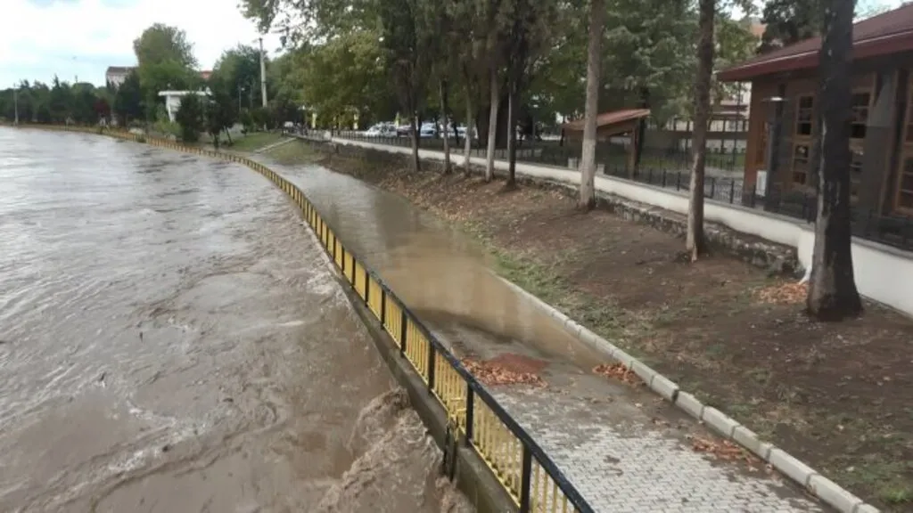 Samsun'da sağanak - Resim 16