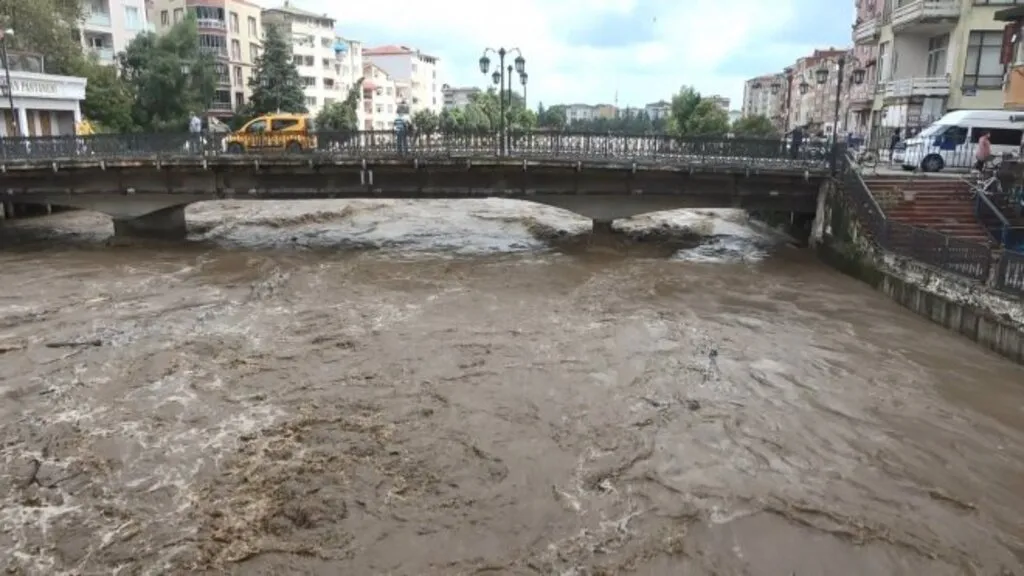 Samsun'da sağanak - Resim 43