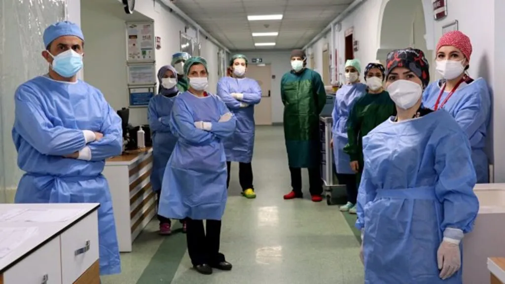 Samsun'da Sağlık Çalışanlarının Koronayla Savaşı - Resim 3