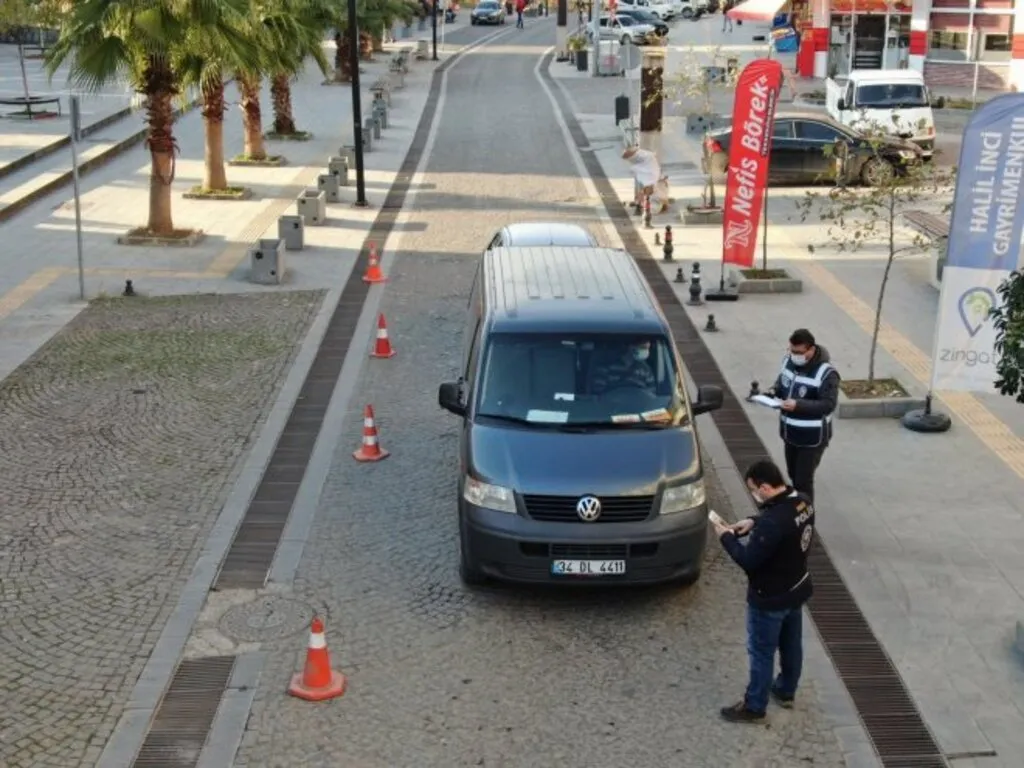 Samsun Emniyeti sokağa çıkma kısıtlamasında caddeleri havadan görüntüledi - Resim 5