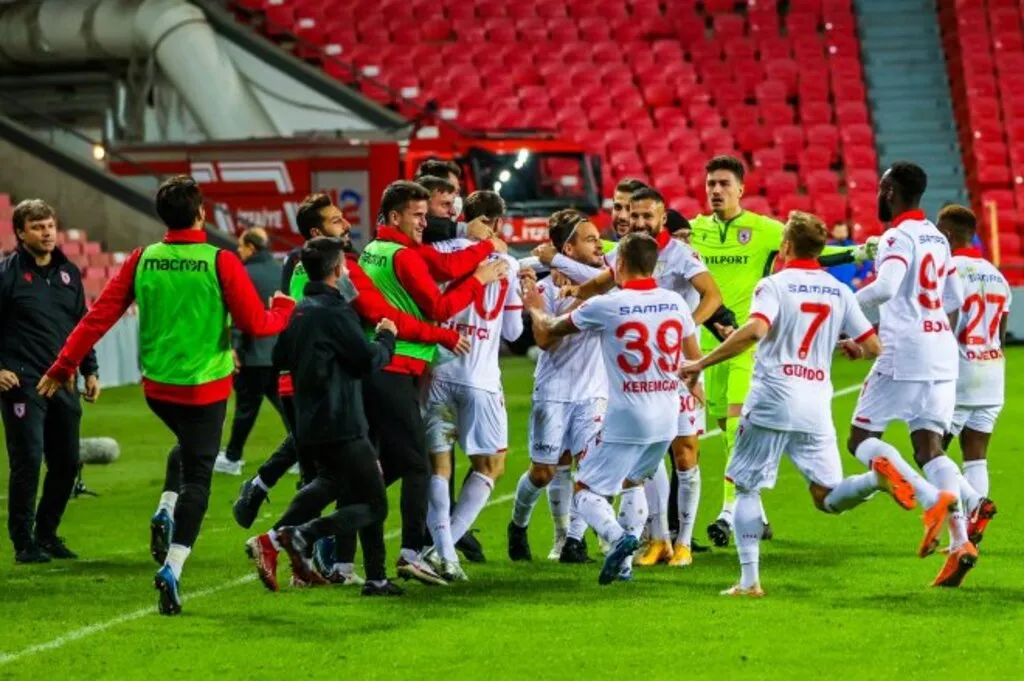 Samsunspor: 1 Altay: 0 Maçtan Kareler - Resim 40