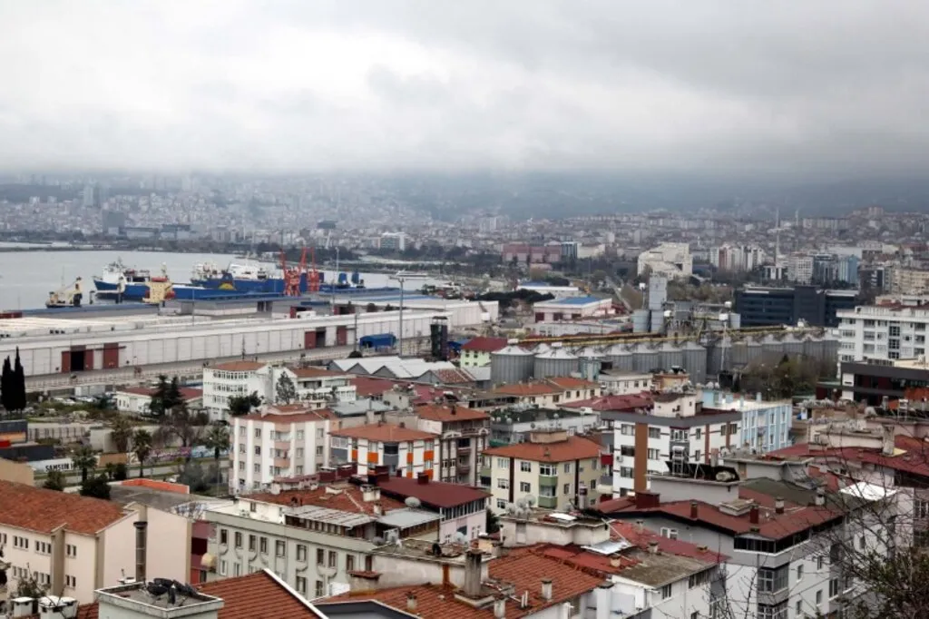 Samsun'da sokağa çıkma kısıtlaması nedeniyle sessizlik hakim - Resim 6
