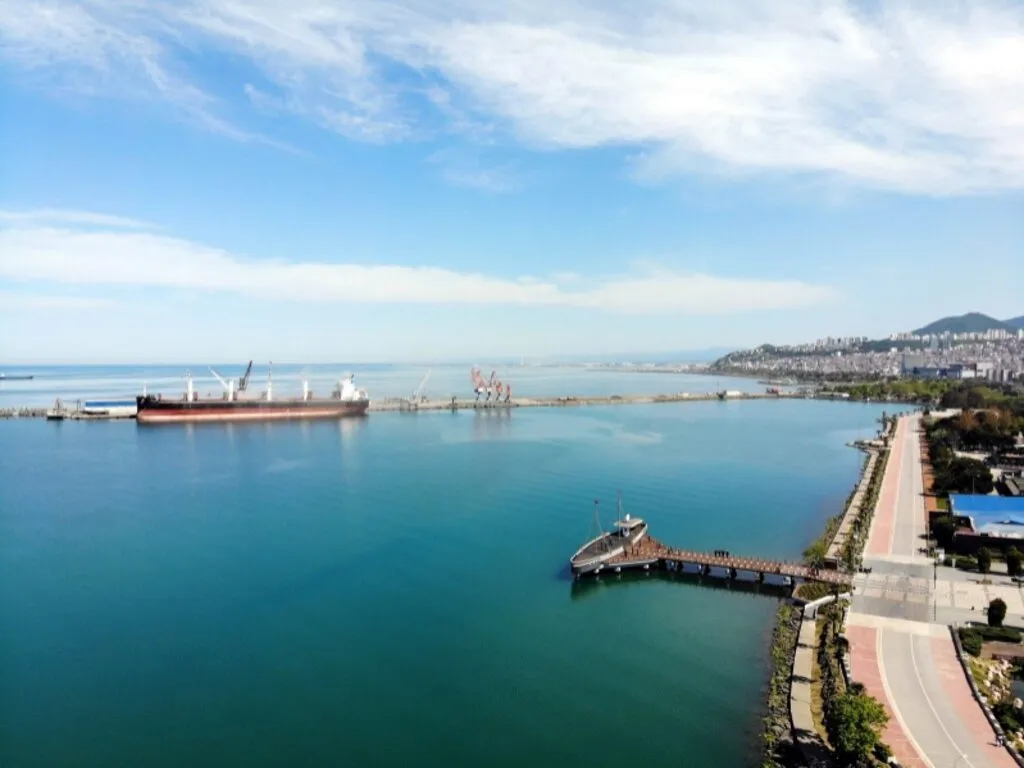 Samsun Limanı'nda tedirgin eden kirlilik: Gözler gemilerde - Resim 9