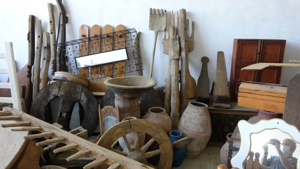 Antika merakı 43 yılda 40 binden fazla ürün toplattı - Resim 10