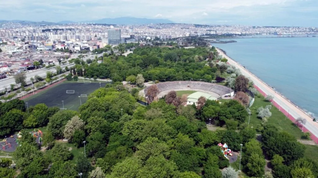 Samsun'da sokağa çıkma kısıtlaması nedeniyle sessizlik hakim - Resim 3