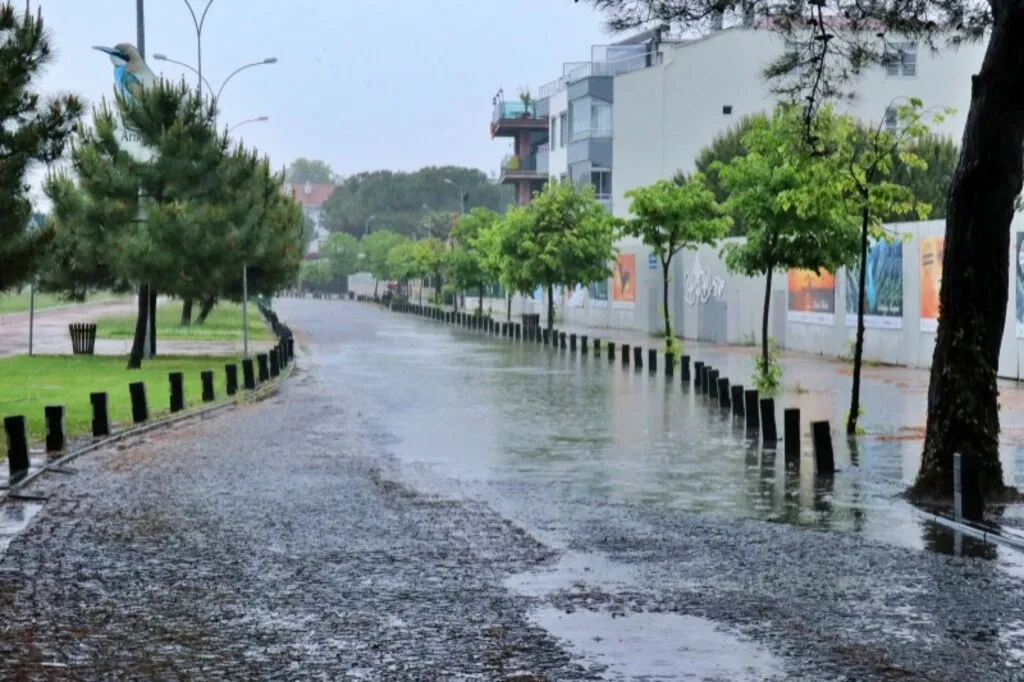 Samsun'da Sağanak Yağış - Resim 2