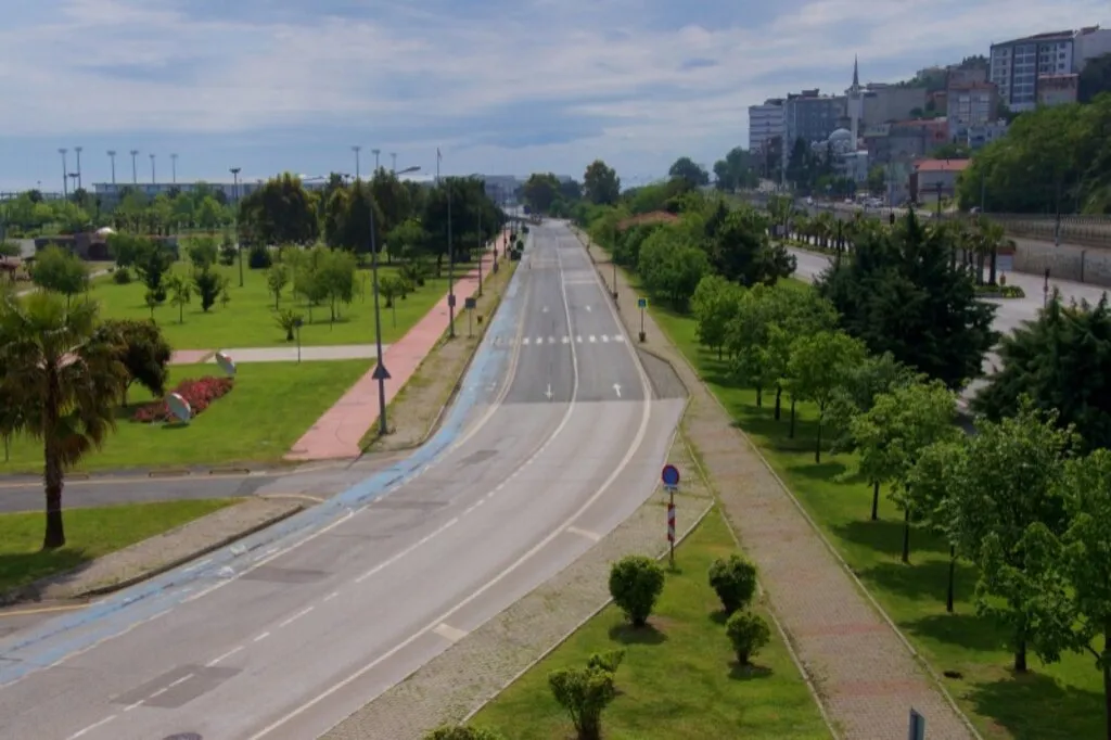 Samsun'da Sokağa Çıkma Kısıtlamasında Sessizlik - Resim 2