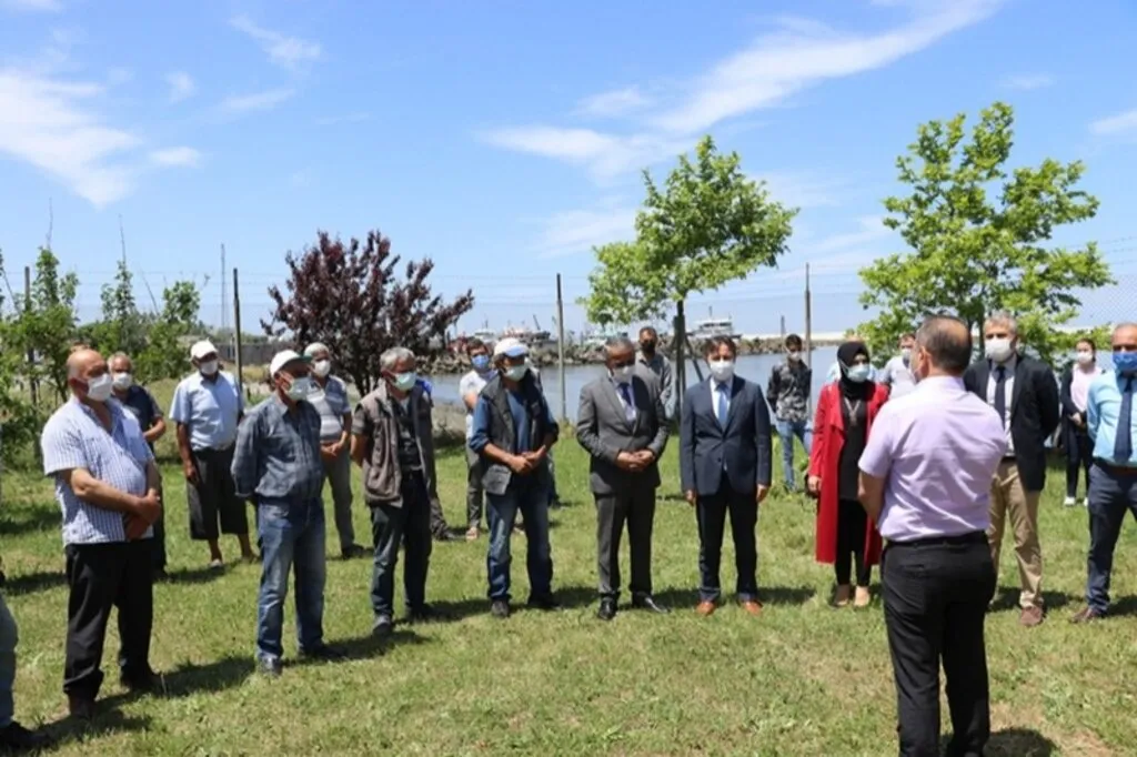 Samsun'da küçük Balıkçıya Ağ Desteği - Resim 1