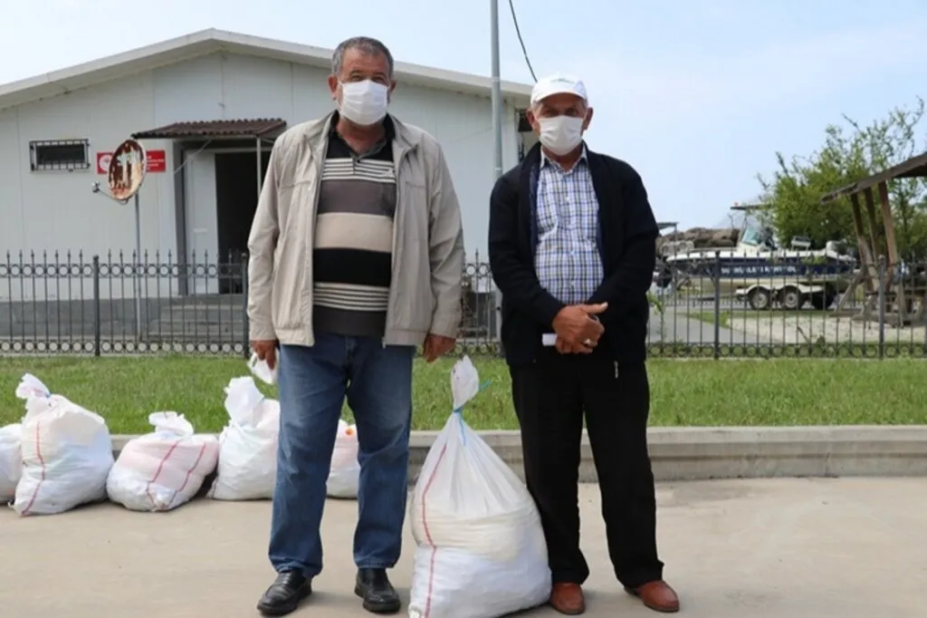 Samsun'da küçük Balıkçıya Ağ Desteği - Resim 13