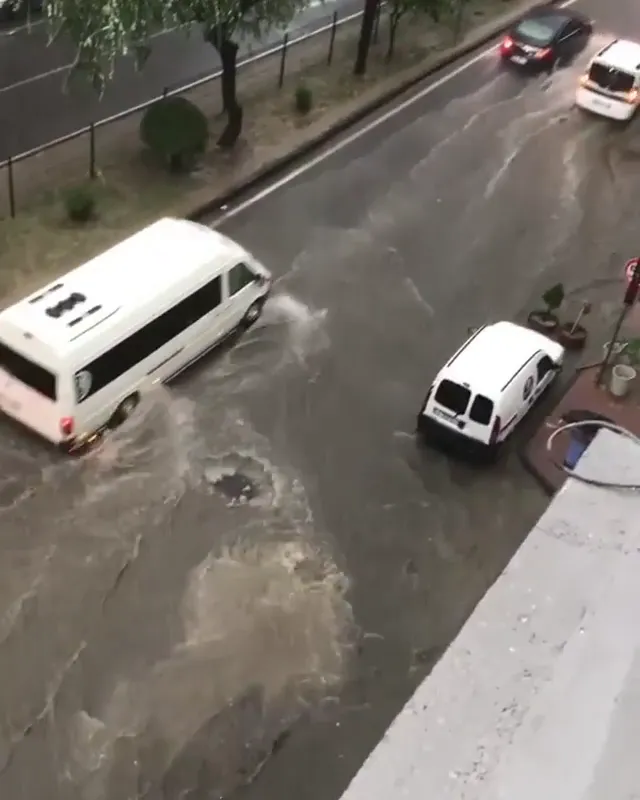 Samsun'da Sağanak Yağış Sonrası Görüntüler - Resim 24