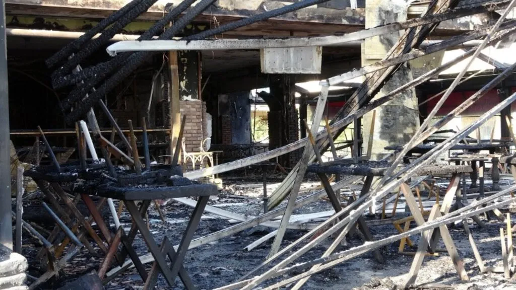 Samsun'da 2 kişinin öldürüldüğü bar gece yakıldı - Resim 10