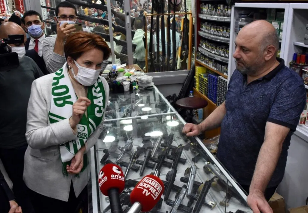 İYİ Parti Genel Başkanı Meral Akşener'in Samsun Ziyaretinden Kareler - Resim 12