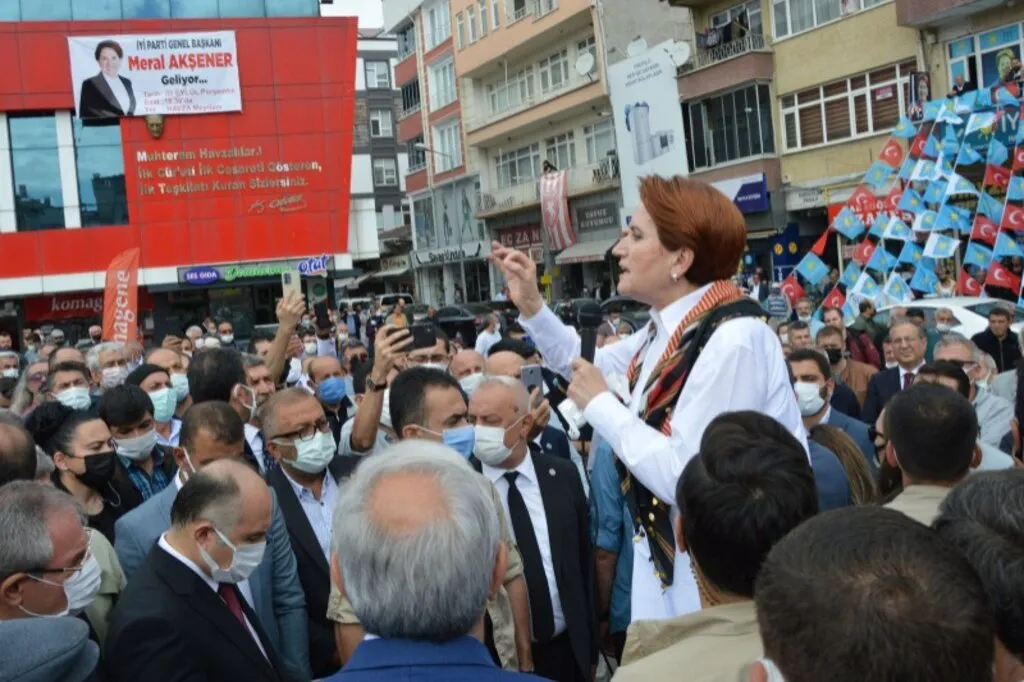 İYİ Parti Genel Başkanı Meral Akşener'in Samsun Ziyaretinden Kareler - Resim 17