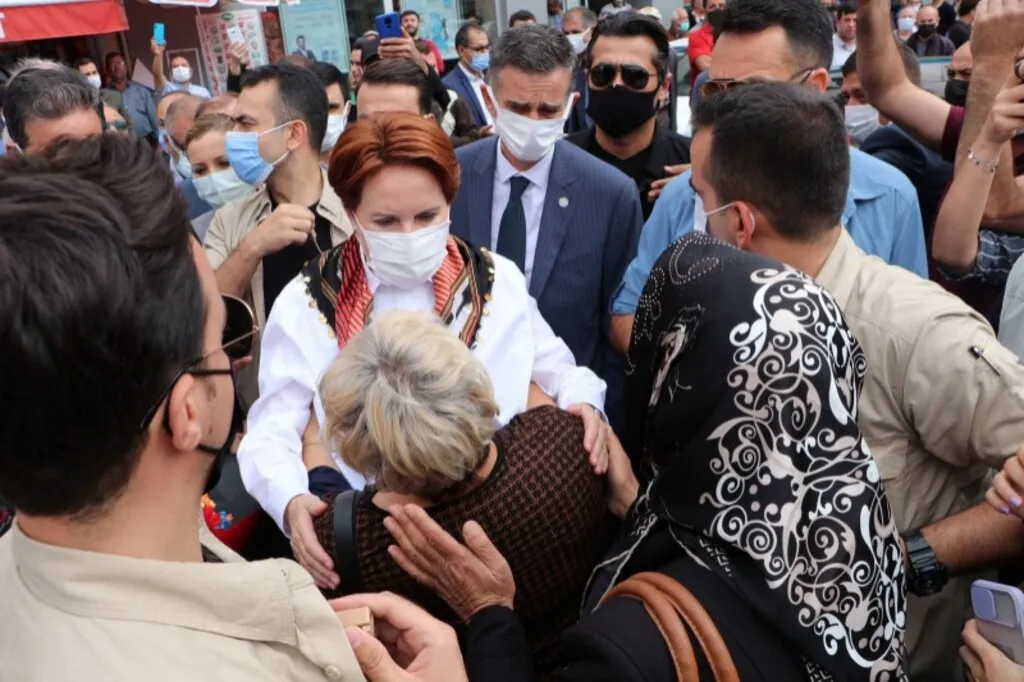 İYİ Parti Genel Başkanı Meral Akşener'in Samsun Ziyaretinden Kareler - Resim 24