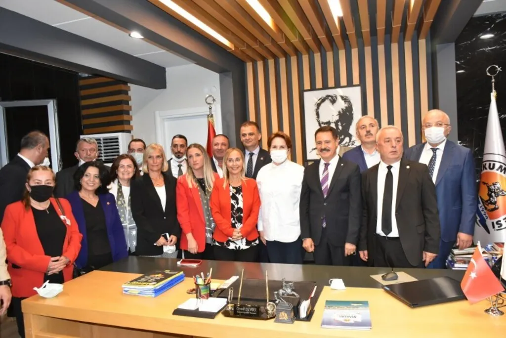 İYİ Parti Genel Başkanı Meral Akşener'in Samsun Ziyaretinden Kareler - Resim 36