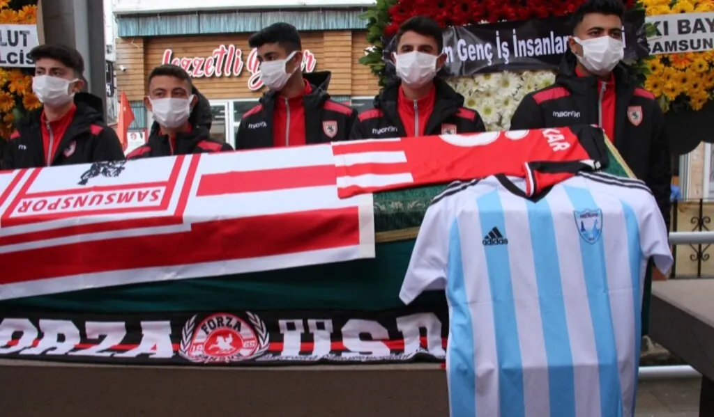 SAMSUNSPOR EFSANESİ EMİN KAR'A YAKIŞAN VEDA - Resim 5