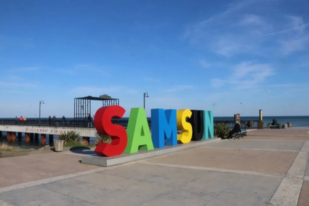 Samsun’da sıcaklık 20 dereceyi görünce sahiller şenlendi - Resim 6