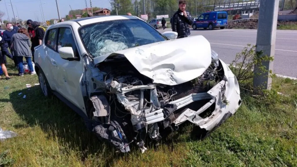 Samsun'da Öğretmenler okul dönüşü kaza yaptı: 5'i öğretmen 6 yaralı - Resim 2