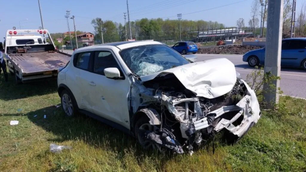 Samsun'da Öğretmenler okul dönüşü kaza yaptı: 5'i öğretmen 6 yaralı - Resim 5