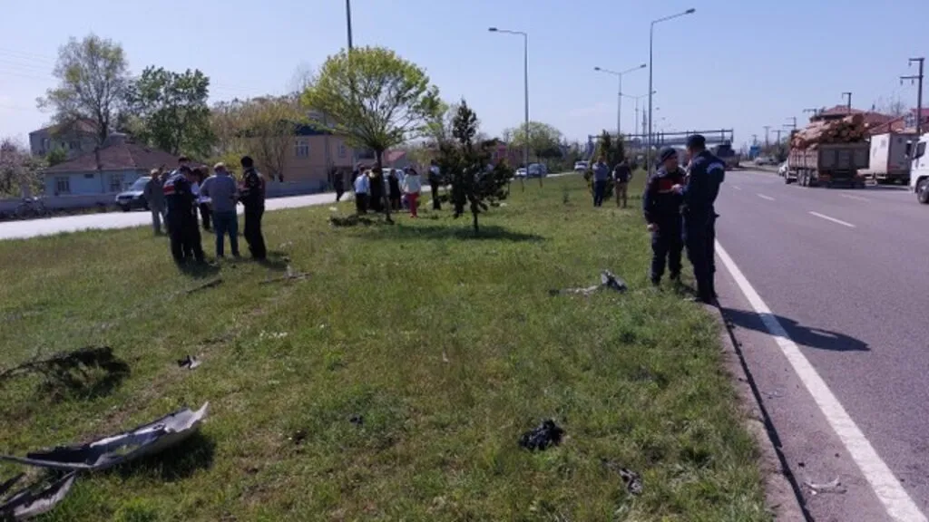 Samsun'da Öğretmenler okul dönüşü kaza yaptı: 5'i öğretmen 6 yaralı - Resim 9