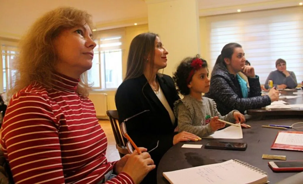 Savaştan kaçıp Samsun'a gelen Ukraynalılar için Türkçe kursu düzenlendi - Resim 4
