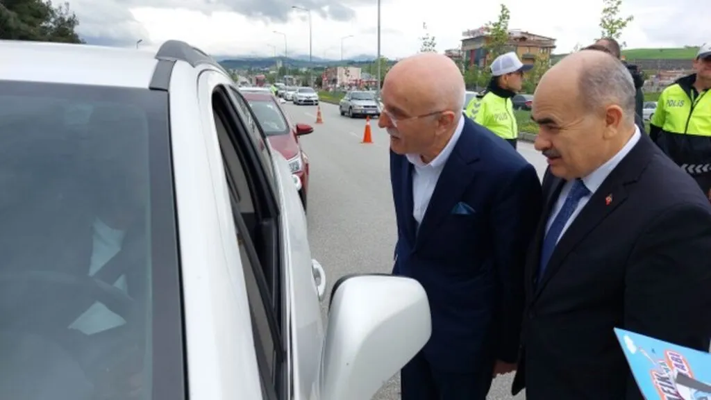 İçişleri Bakan Yardımcısı Erdil: "Bayramda 110 bin 143 ekip ve toplamda 208 bin 900 civarında personelimiz görev başında olacak" - Resim 6