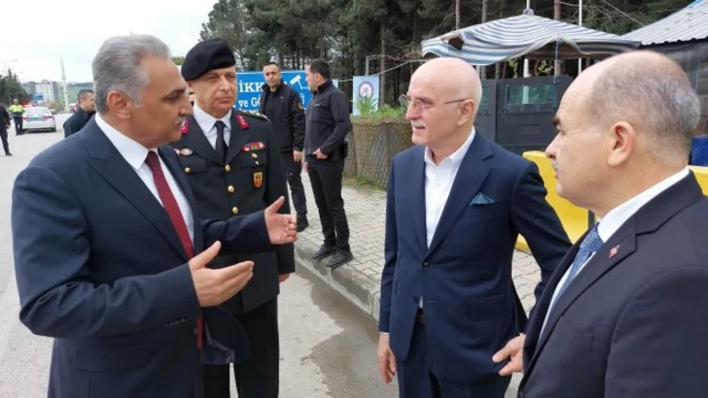 İçişleri Bakan Yardımcısı Erdil: "Bayramda 110 bin 143 ekip ve toplamda 208 bin 900 civarında personelimiz görev başında olacak" - Resim 9