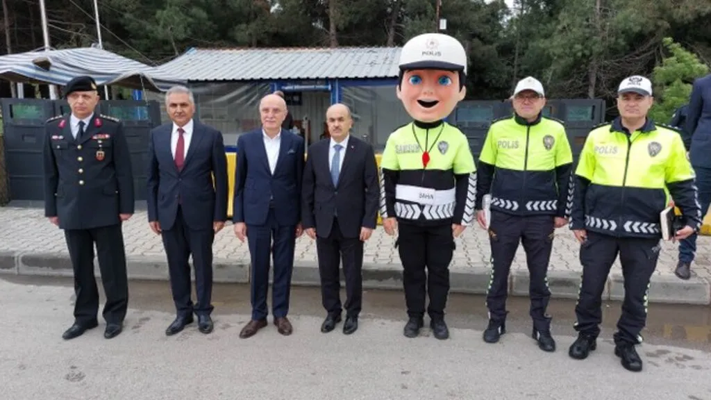İçişleri Bakan Yardımcısı Erdil: "Bayramda 110 bin 143 ekip ve toplamda 208 bin 900 civarında personelimiz görev başında olacak" - Resim 11