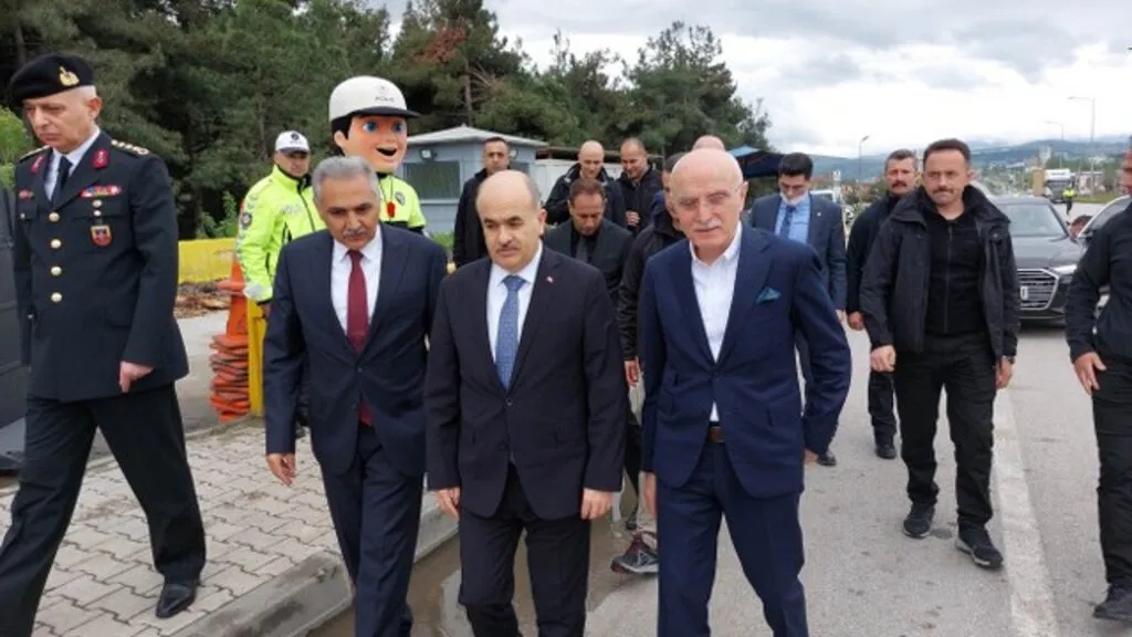 İçişleri Bakan Yardımcısı Erdil: "Bayramda 110 bin 143 ekip ve toplamda 208 bin 900 civarında personelimiz görev başında olacak" - Resim 12