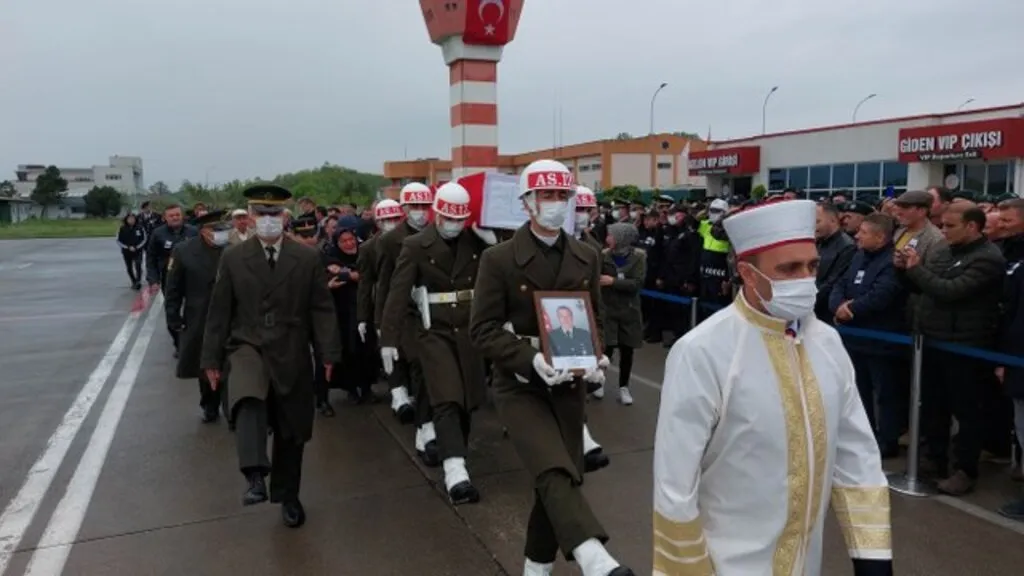 Samsun şehidini gözyaşları içinde karşıladı - Resim 9