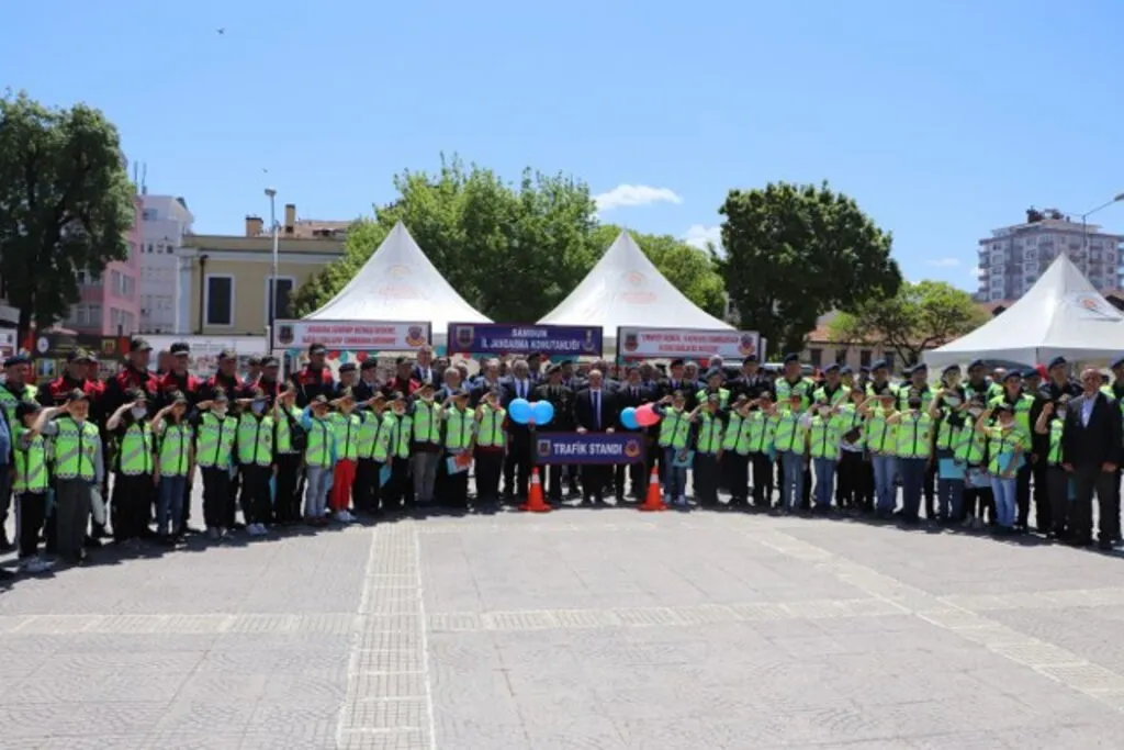 Samsun’da geniş katılımlı Trafik Haftası etkinliği - Resim 1