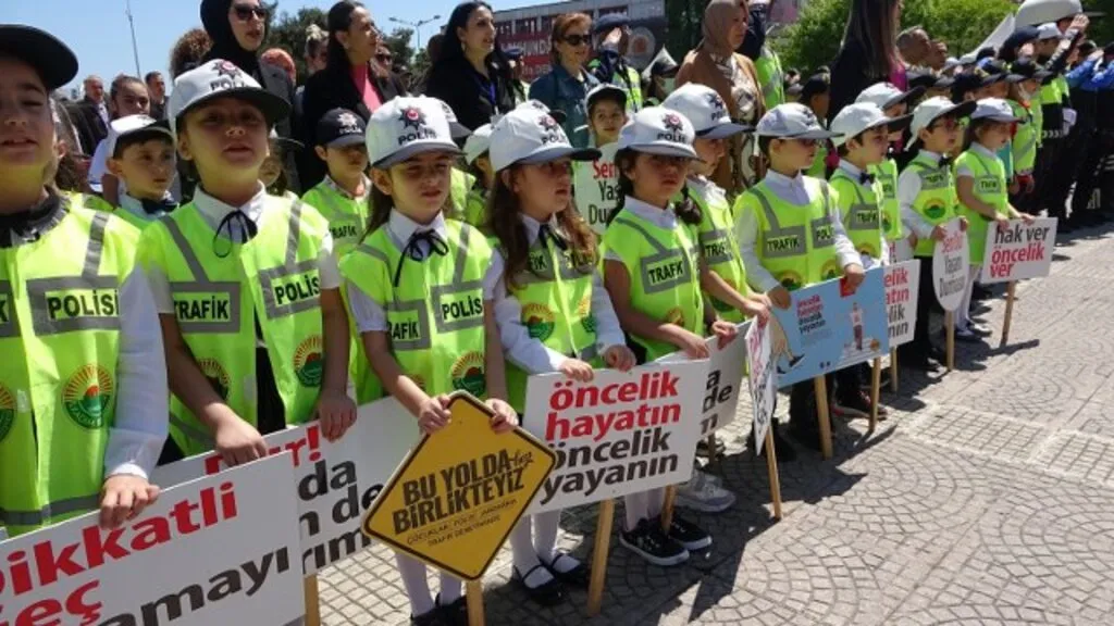 Samsun’da geniş katılımlı Trafik Haftası etkinliği - Resim 5