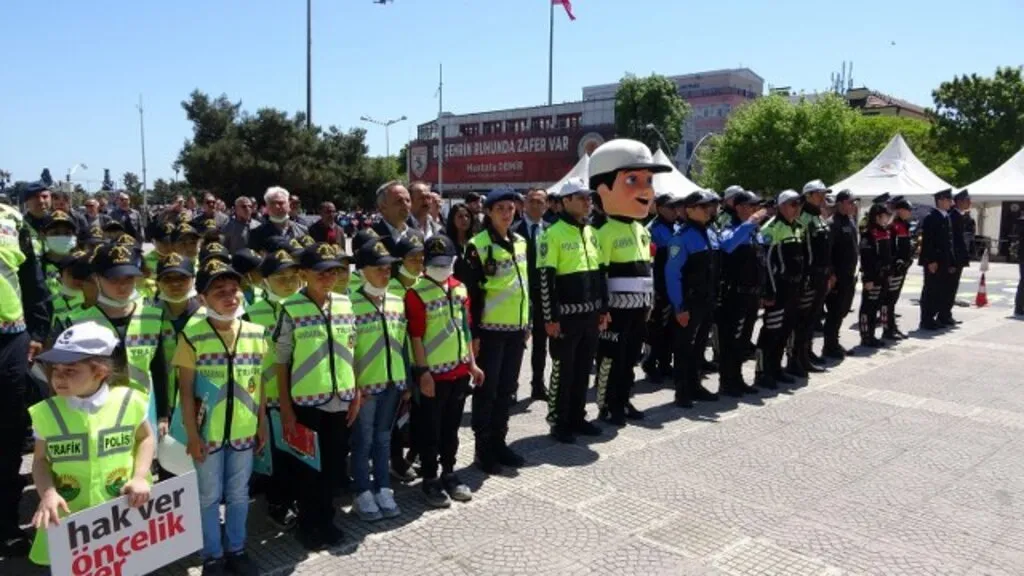 Samsun’da geniş katılımlı Trafik Haftası etkinliği - Resim 7