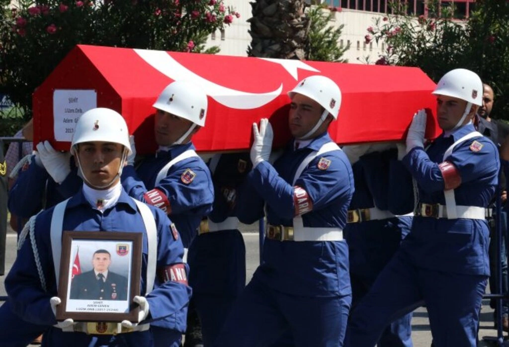 Seninle gurur duyuyorum oğlum - Resim 2