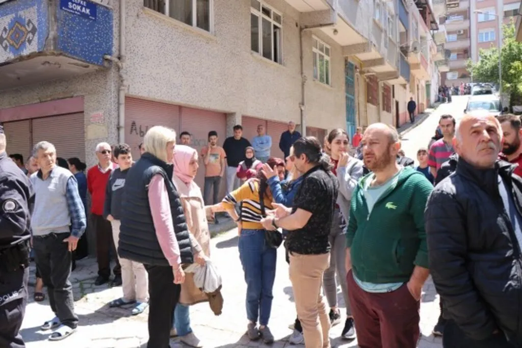 Samsun'da Yangında can pazarı: Uyuyakalan çocuk son anda kurtarıldı - Resim 8