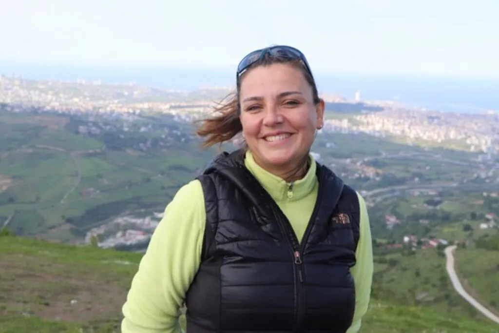Samsun'da Paraşütçüler gökyüzünü Türk bayraklarıyla süsledi - Resim 5