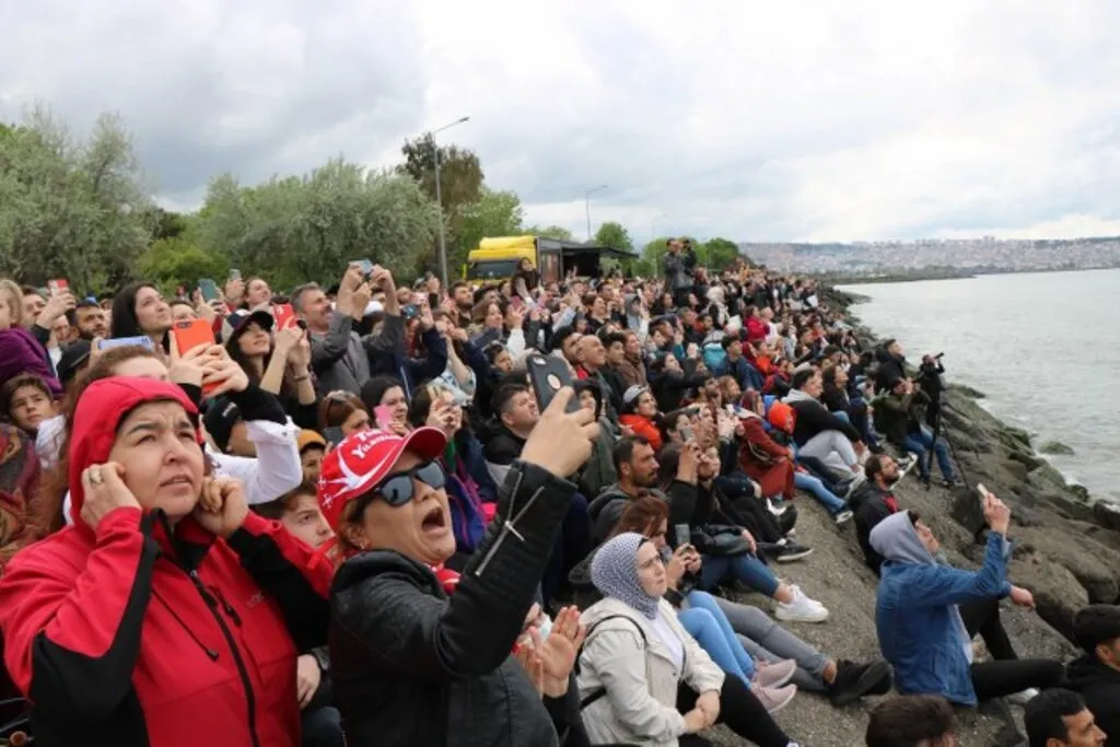 Solo Türk ve Türk Yıldızları gösterileri nefes kesti - Resim 2