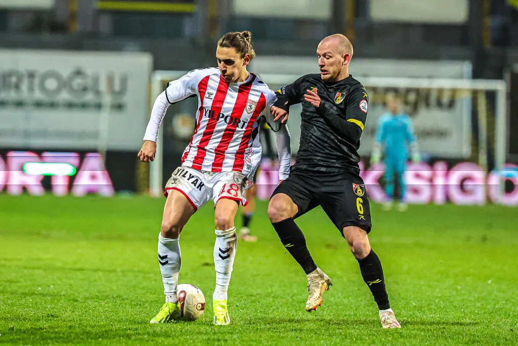 Trendyol Süper Lig - İstanbulspor - Samsunspor maçından kareler - Resim 5
